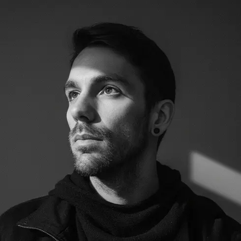 Luciano Toledo (Tolchx)